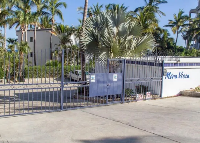 1bd-1ba Costa Azul Beachfront Holiday home *