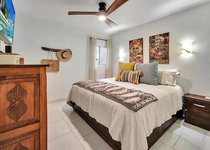1bd-1ba Costa Azul Beachfront